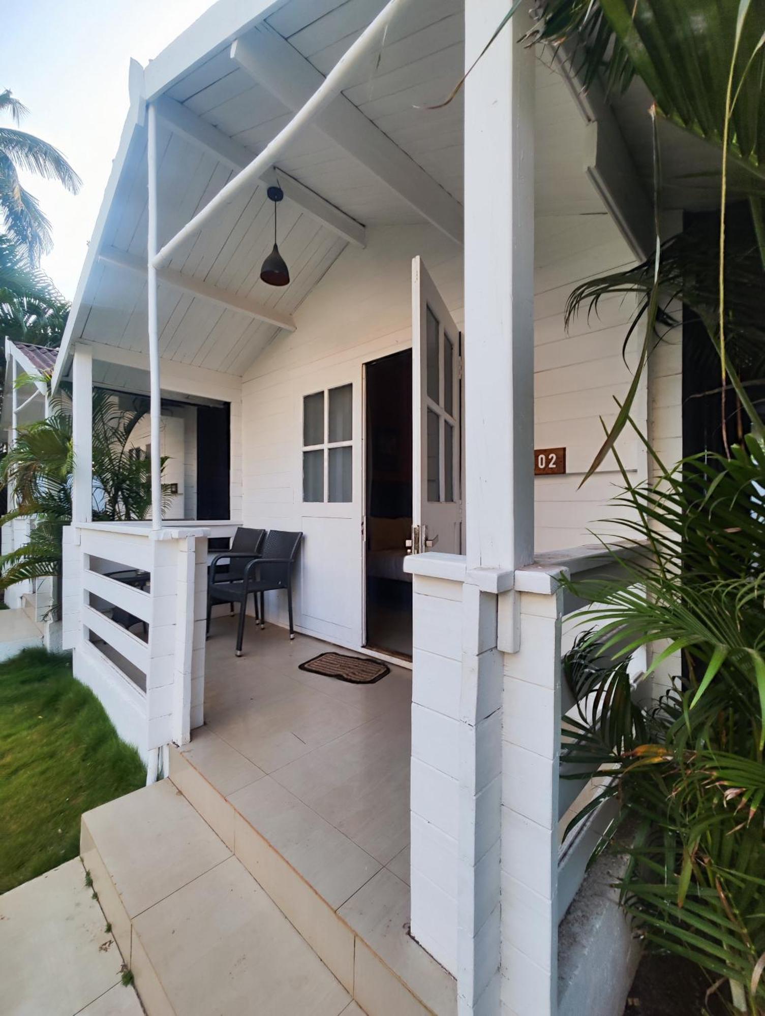 Seabliss Cottages Morjim Εξωτερικό φωτογραφία